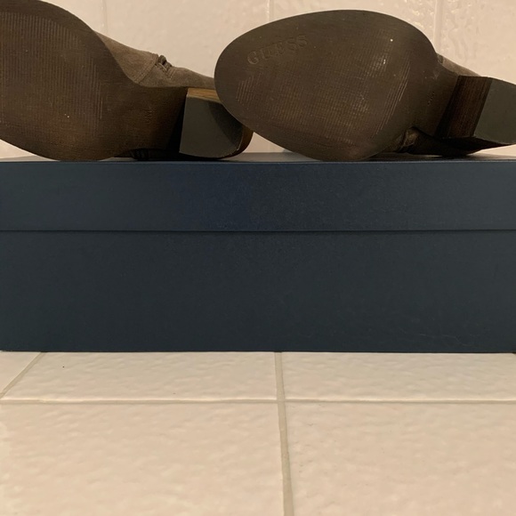 Guess Flora Booties - Picture 3 of 7